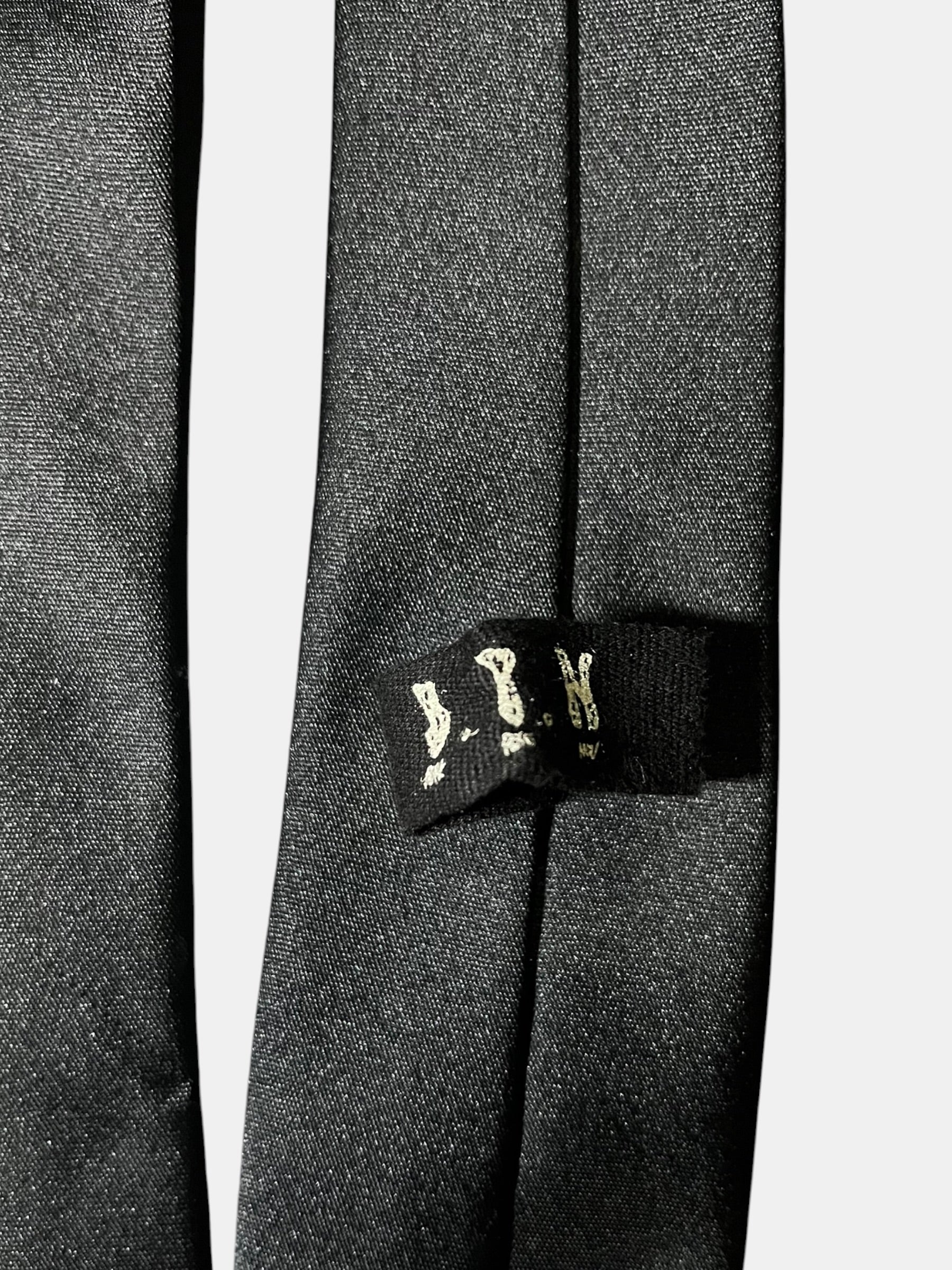 BLACK PEACE NOW Skull Chain Tie