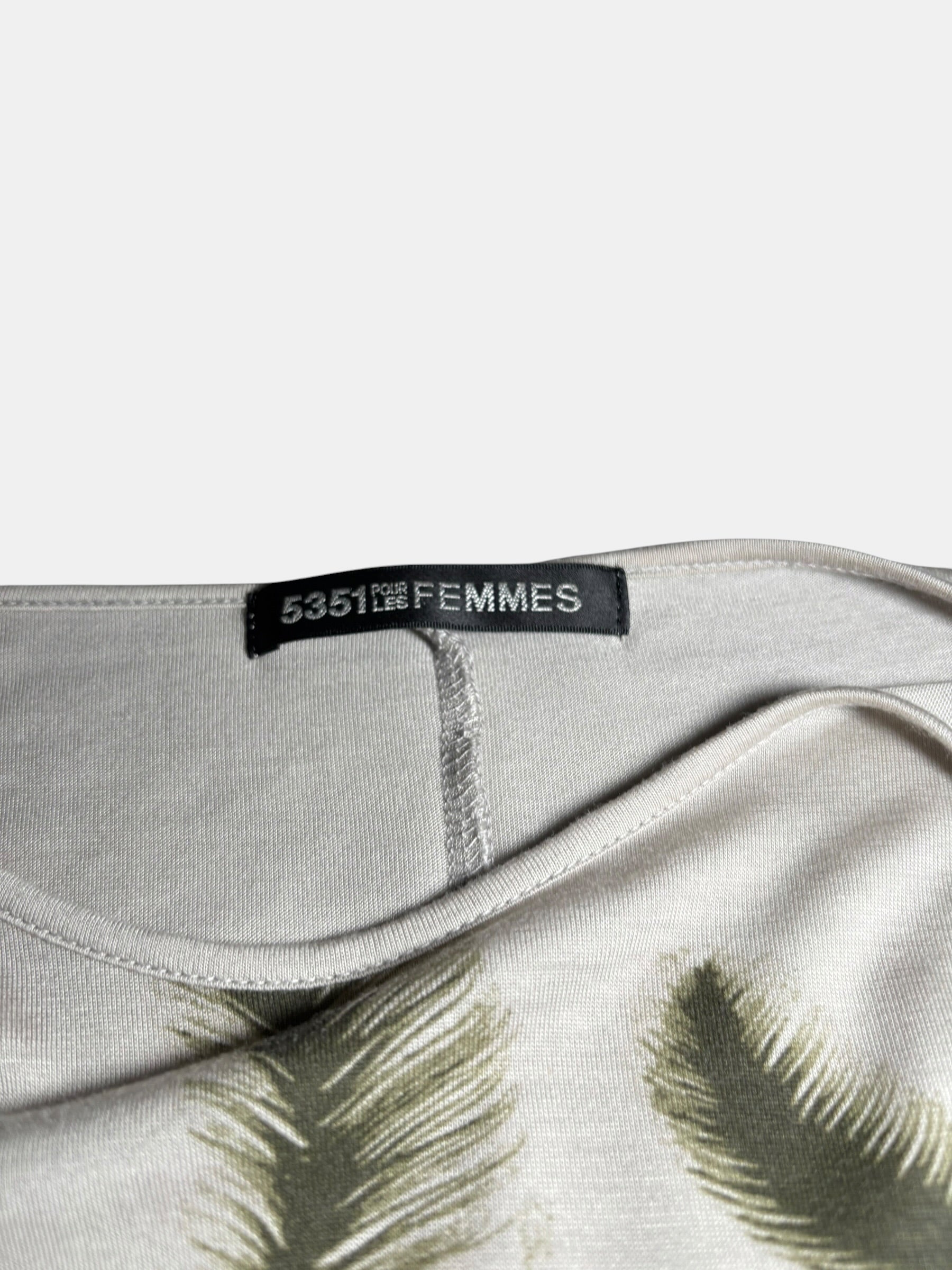 5351 POUR LES FEMMES Feather Print Top
